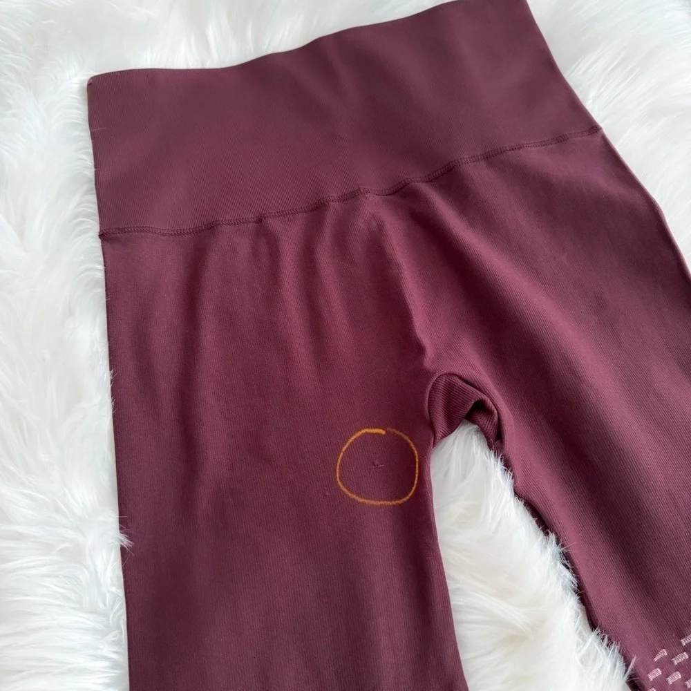 Spanx Look At Me Seamless Moto Leggings Wine Burgundy Red